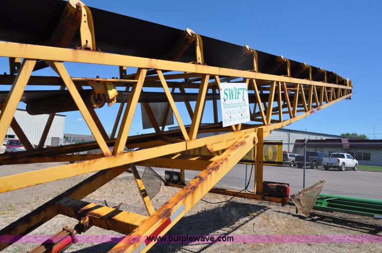 image for item F2495 2006 Swift sand/salt mixing conveyor