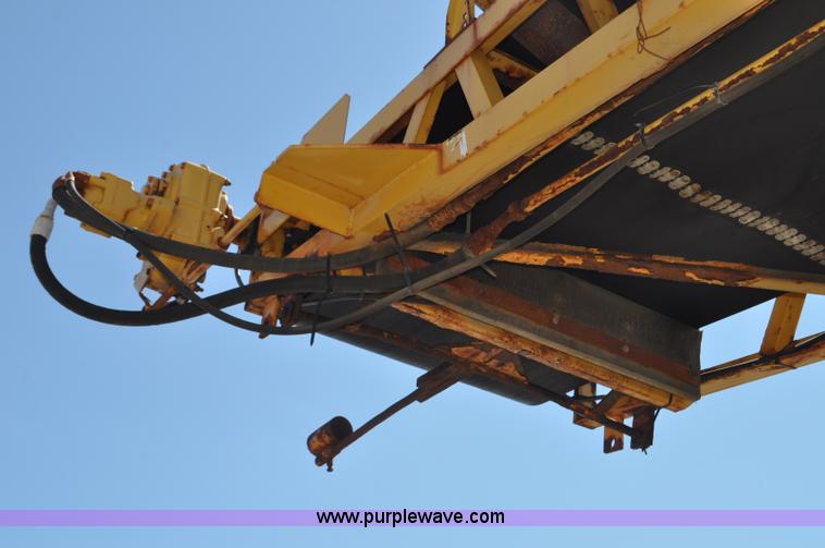 image for item F2495 2006 Swift sand/salt mixing conveyor