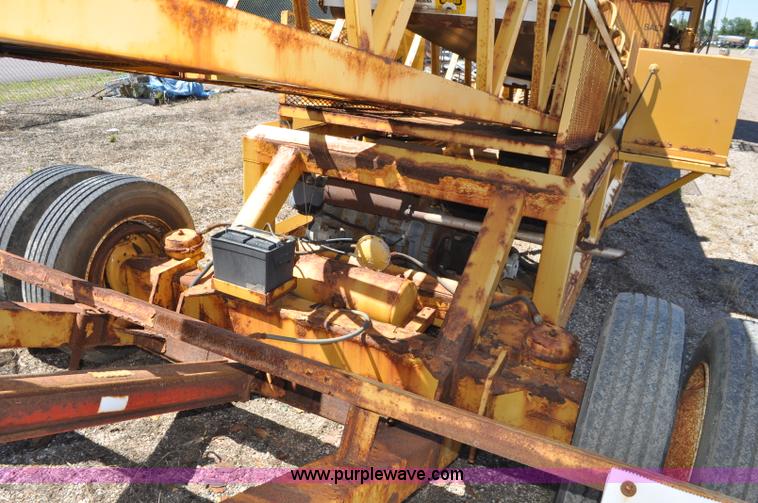 image for item F2495 2006 Swift sand/salt mixing conveyor
