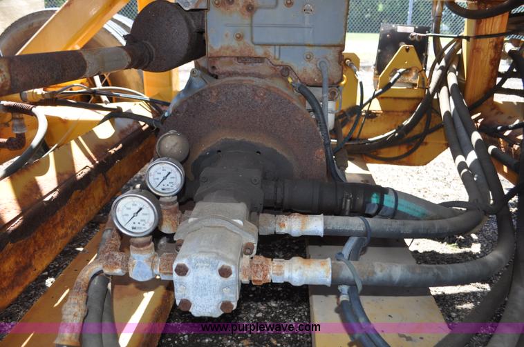 image for item F2495 2006 Swift sand/salt mixing conveyor