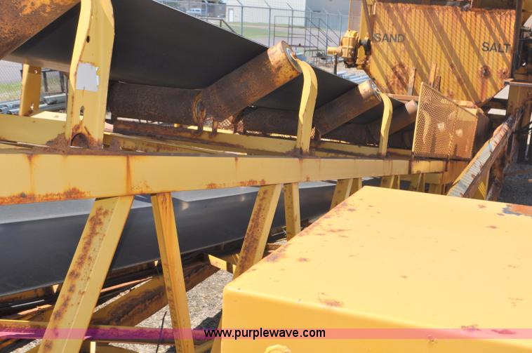 image for item F2495 2006 Swift sand/salt mixing conveyor