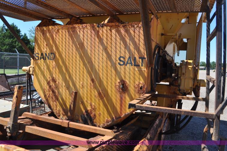 image for item F2495 2006 Swift sand/salt mixing conveyor