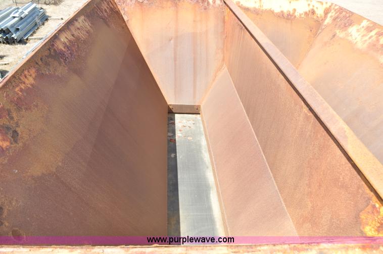 image for item F2495 2006 Swift sand/salt mixing conveyor