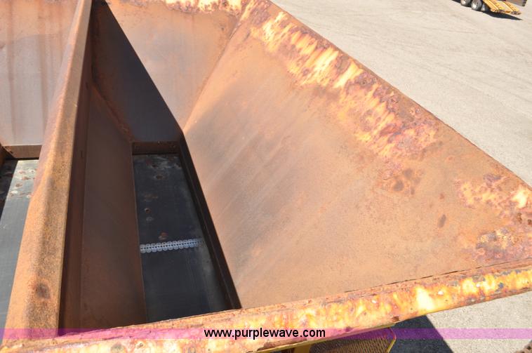 image for item F2495 2006 Swift sand/salt mixing conveyor