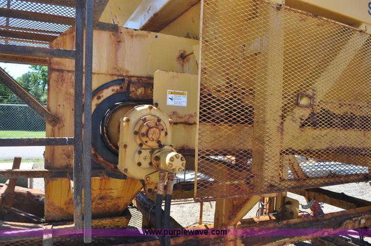 image for item F2495 2006 Swift sand/salt mixing conveyor