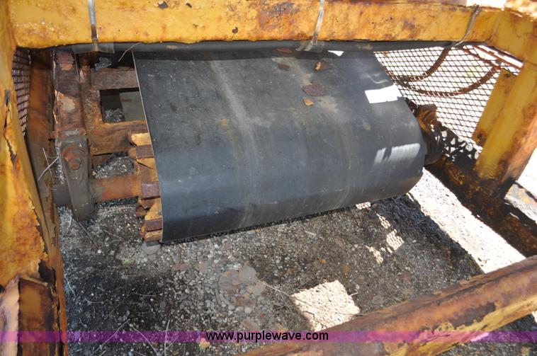 image for item F2495 2006 Swift sand/salt mixing conveyor