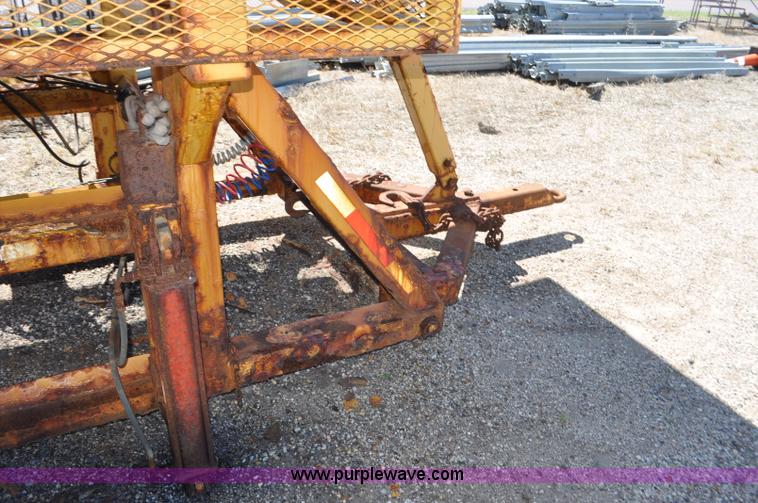 image for item F2495 2006 Swift sand/salt mixing conveyor