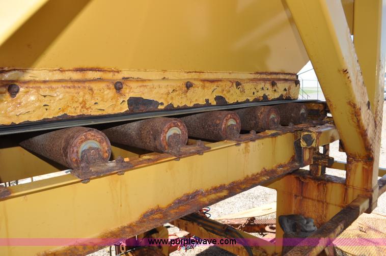 image for item F2495 2006 Swift sand/salt mixing conveyor