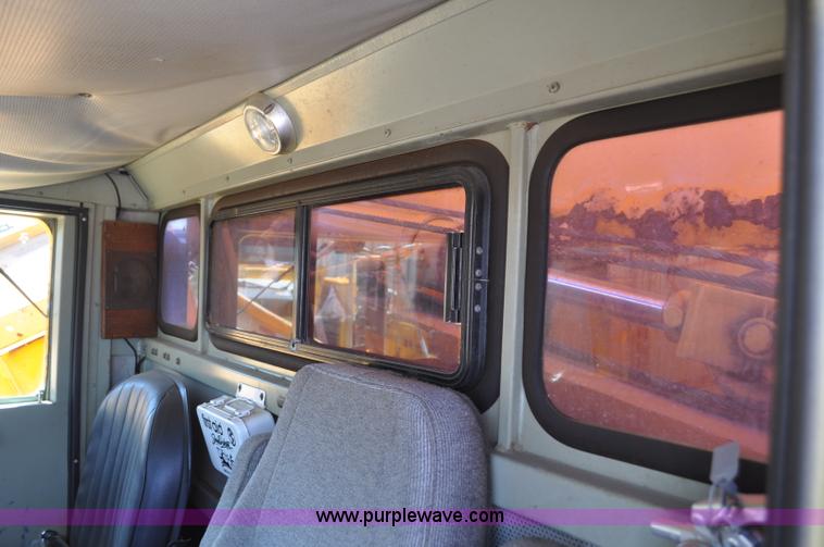 image for item F2497 1990 Oshkosh PA-2526-1 dump truck