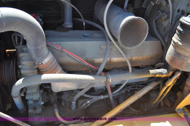 image for item F2497 1990 Oshkosh PA-2526-1 dump truck