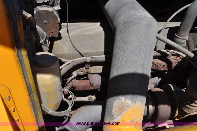 image for item F2497 1990 Oshkosh PA-2526-1 dump truck