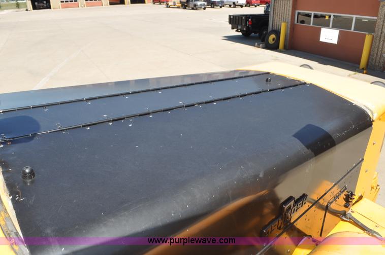 image for item F2497 1990 Oshkosh PA-2526-1 dump truck