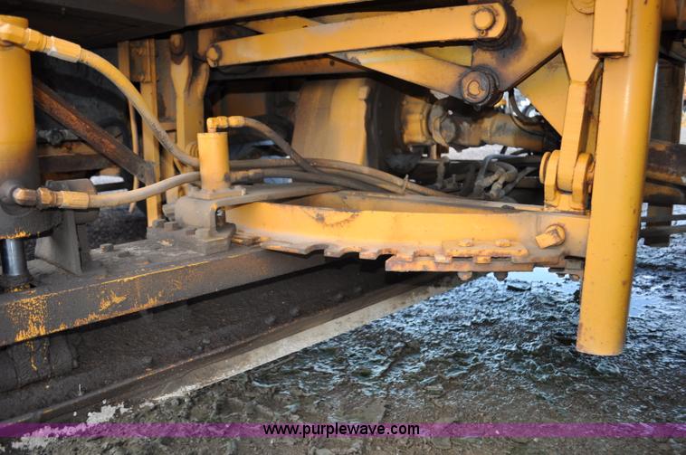 image for item F2497 1990 Oshkosh PA-2526-1 dump truck