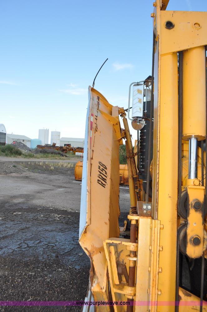 image for item F2497 1990 Oshkosh PA-2526-1 dump truck