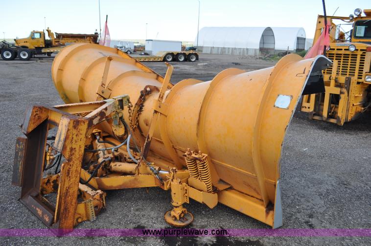 image for item F2497 1990 Oshkosh PA-2526-1 dump truck