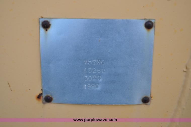 image for item F2497 1990 Oshkosh PA-2526-1 dump truck