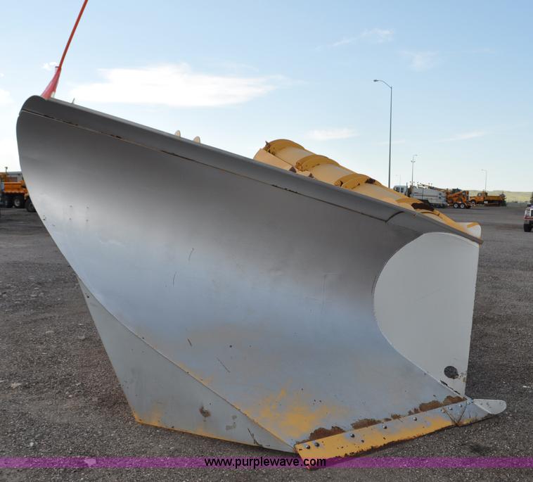 image for item F2497 1990 Oshkosh PA-2526-1 dump truck