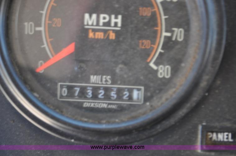 image for item F2497 1990 Oshkosh PA-2526-1 dump truck