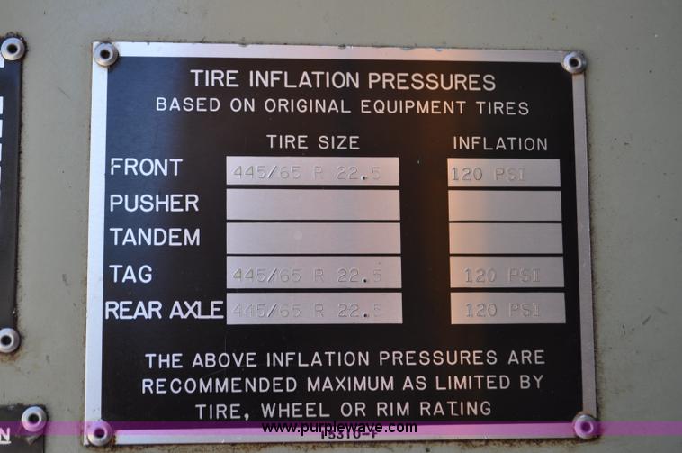 image for item F2497 1990 Oshkosh PA-2526-1 dump truck