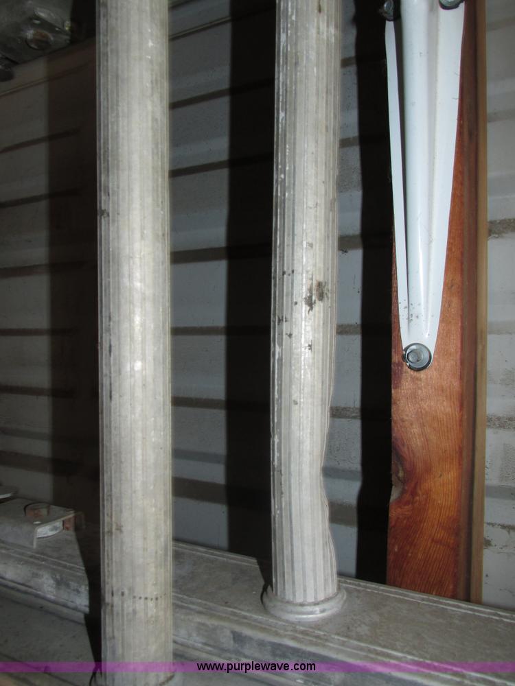 image for item H4516 Assorted items