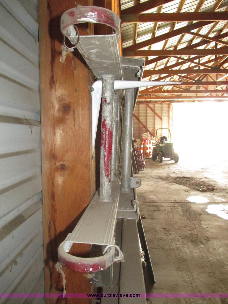 image for item H4516 Assorted items