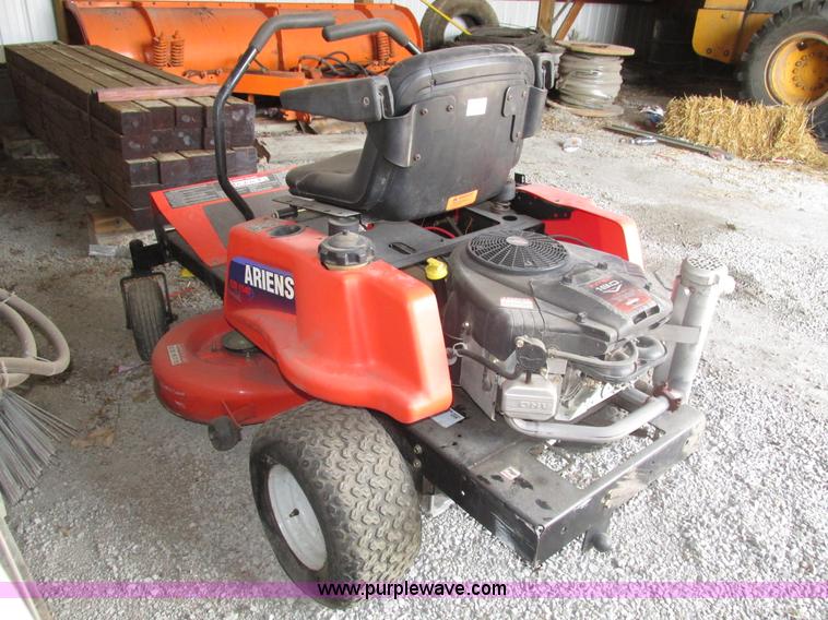 image for item H4517 Ariens EZR1540 lawn mower