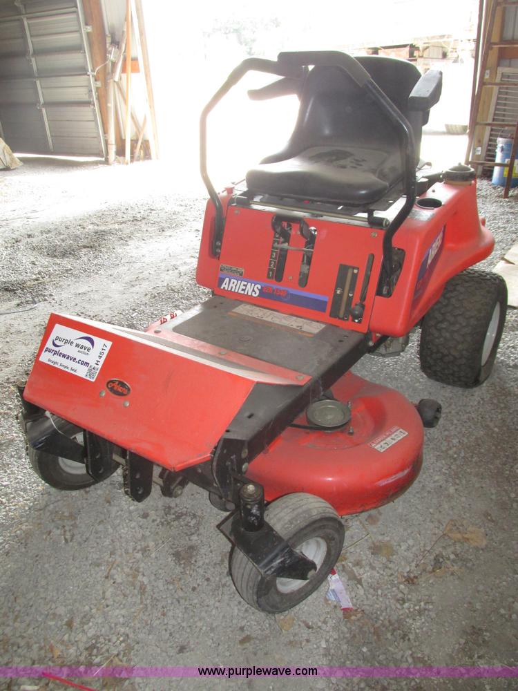 image for item H4517 Ariens EZR1540 lawn mower