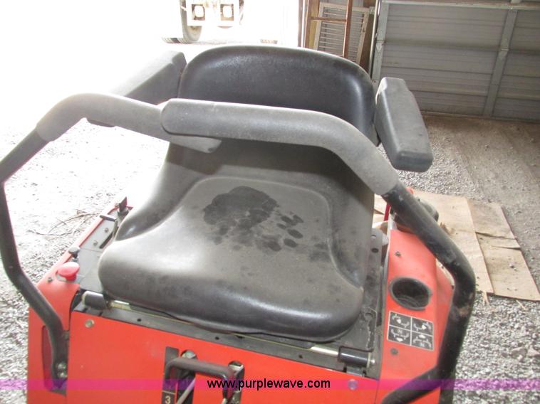 image for item H4517 Ariens EZR1540 lawn mower