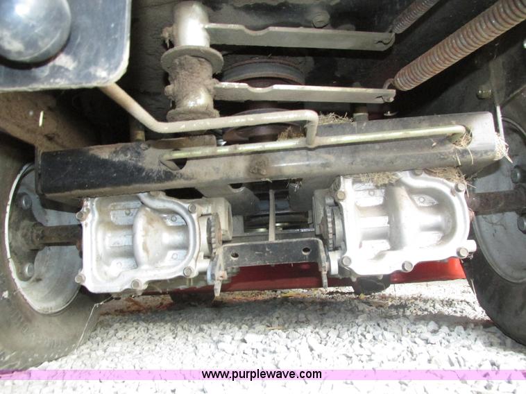 image for item H4517 Ariens EZR1540 lawn mower