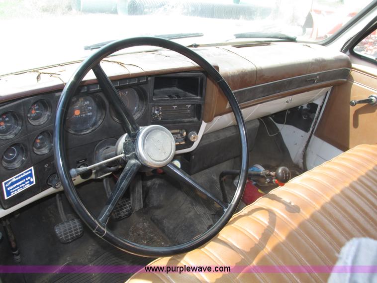 image for item H4520 1989 Chevrolet C60 Custom Deluxe dump flatbed truck