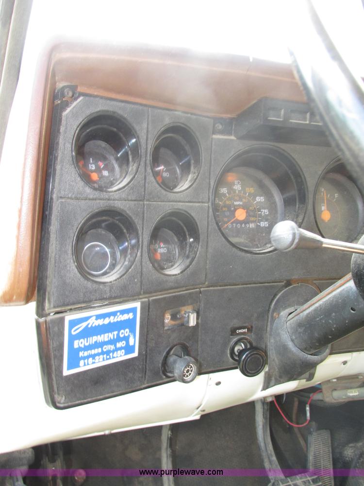 image for item H4520 1989 Chevrolet C60 Custom Deluxe dump flatbed truck