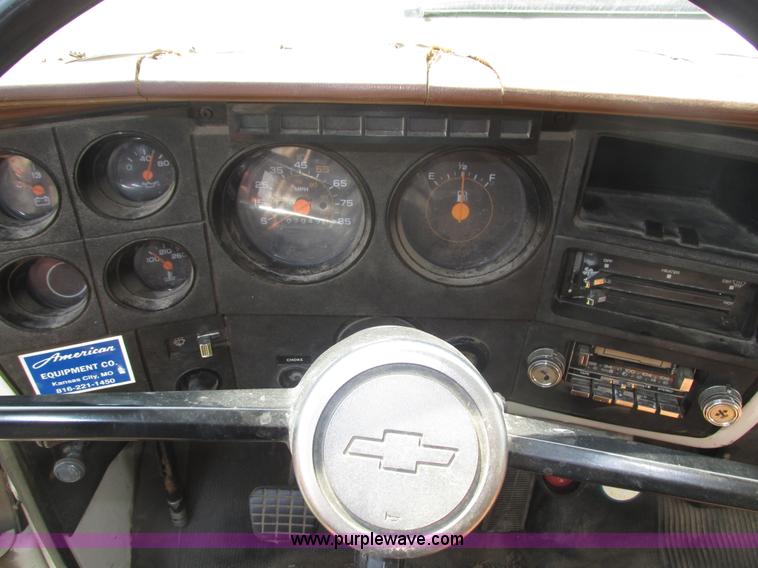 image for item H4520 1989 Chevrolet C60 Custom Deluxe dump flatbed truck