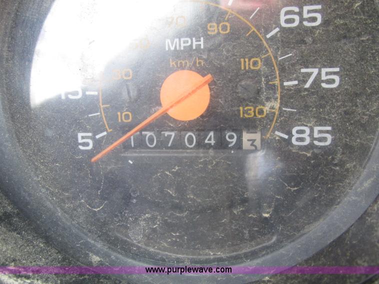 image for item H4520 1989 Chevrolet C60 Custom Deluxe dump flatbed truck