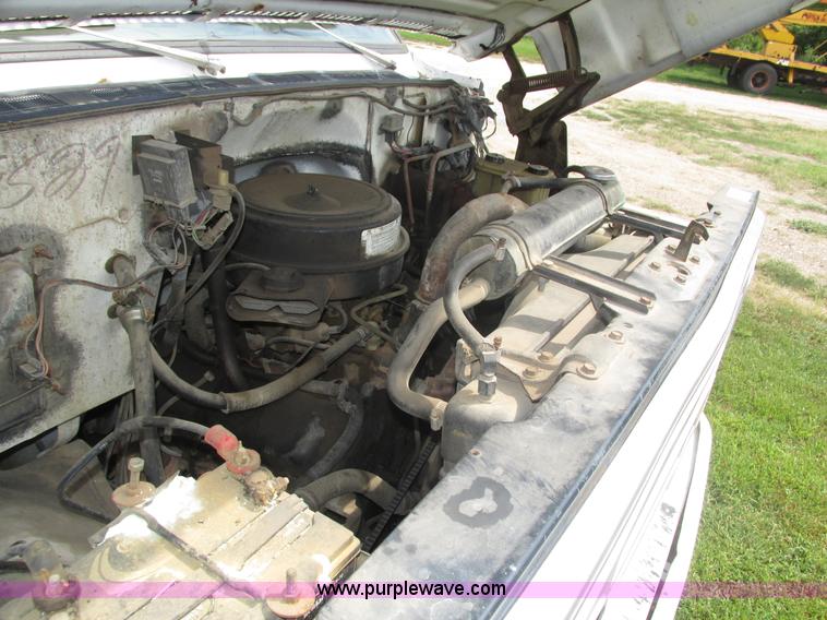 image for item H4520 1989 Chevrolet C60 Custom Deluxe dump flatbed truck