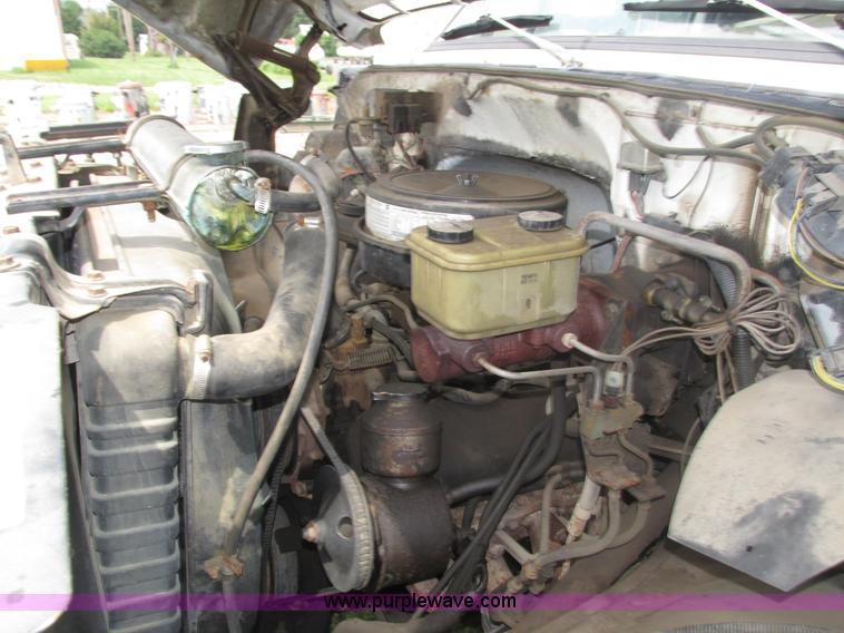 image for item H4520 1989 Chevrolet C60 Custom Deluxe dump flatbed truck