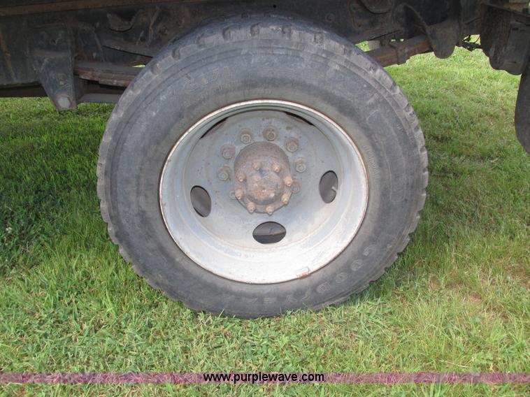 image for item H4520 1989 Chevrolet C60 Custom Deluxe dump flatbed truck