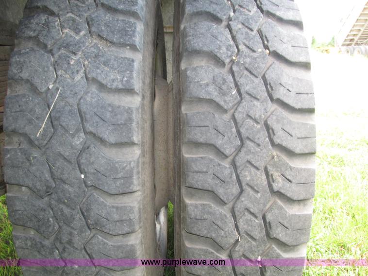 image for item H4520 1989 Chevrolet C60 Custom Deluxe dump flatbed truck