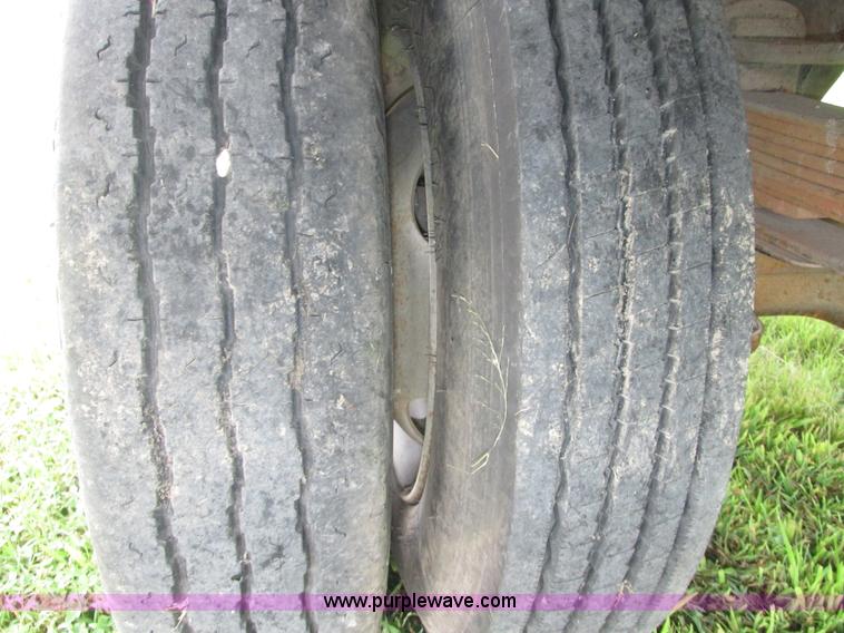 image for item H4520 1989 Chevrolet C60 Custom Deluxe dump flatbed truck