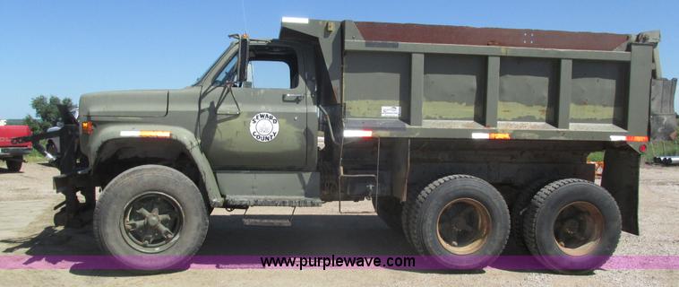 image for item H4530 1984 GMC TopKick dump truck