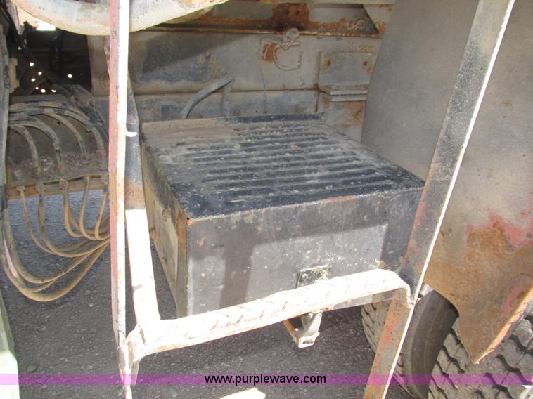 image for item H4530 1984 GMC TopKick dump truck