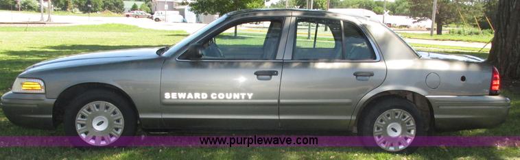 image for item H4533 2003 Ford Crown Victoria Police Interceptor