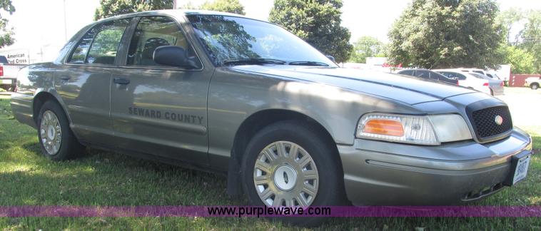 image for item H4533 2003 Ford Crown Victoria Police Interceptor