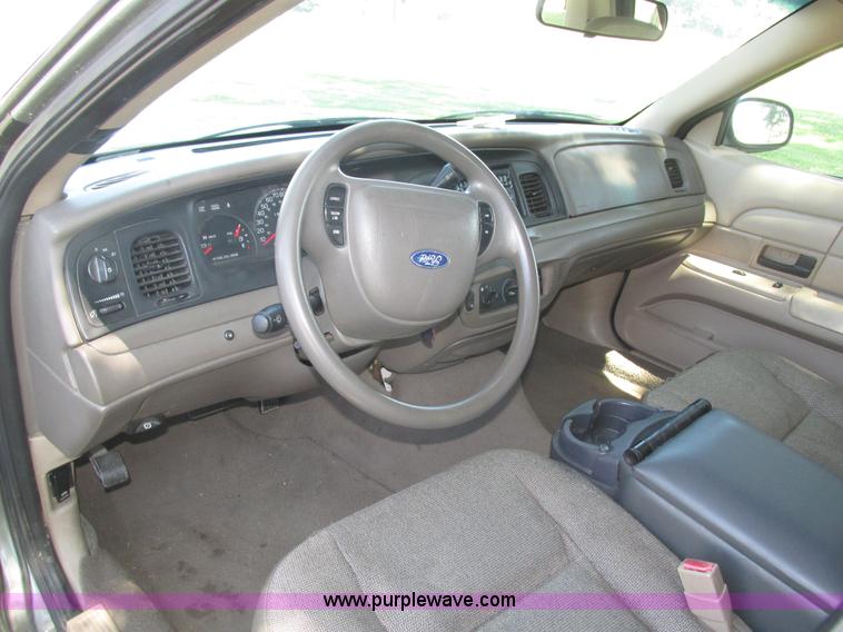 image for item H4533 2003 Ford Crown Victoria Police Interceptor