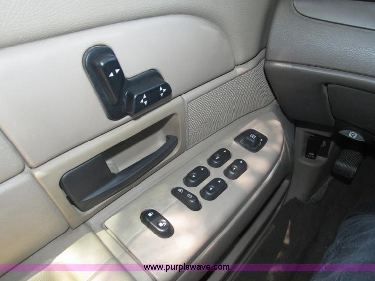 image for item H4533 2003 Ford Crown Victoria Police Interceptor