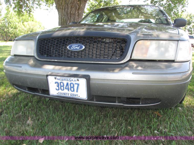 image for item H4533 2003 Ford Crown Victoria Police Interceptor