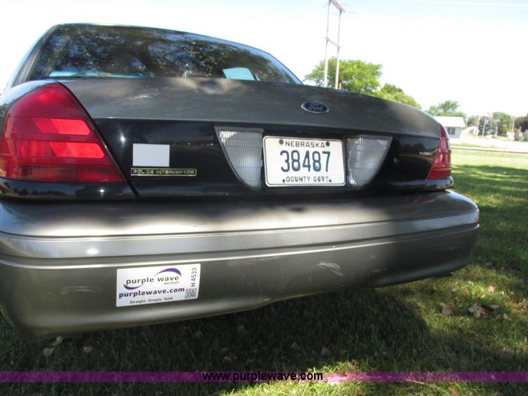 image for item H4533 2003 Ford Crown Victoria Police Interceptor