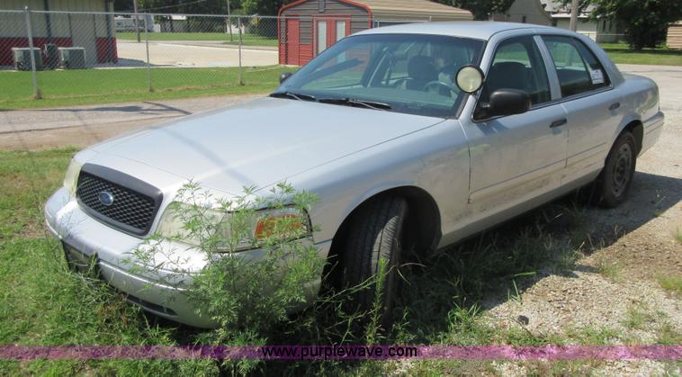 image for item I2012 2003 Ford Crown Victoria Police Interceptor
