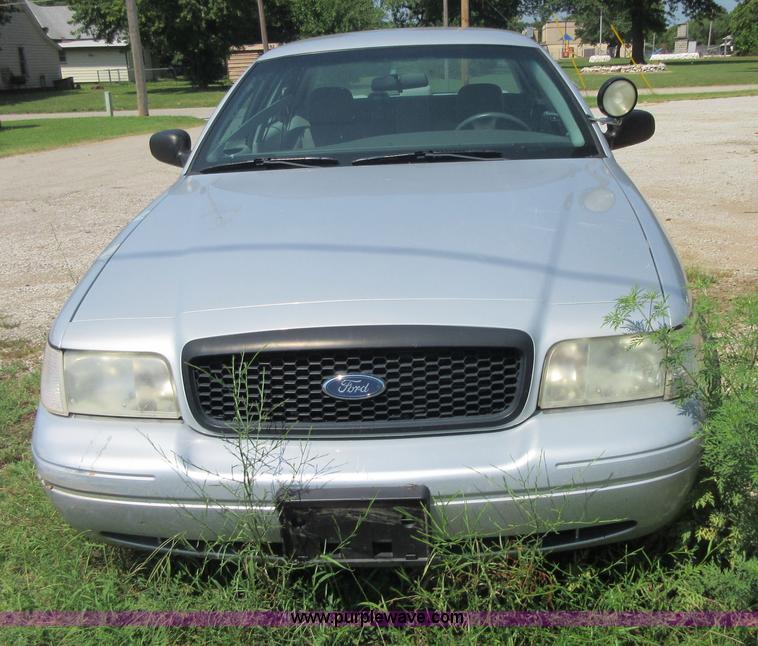 image for item I2012 2003 Ford Crown Victoria Police Interceptor