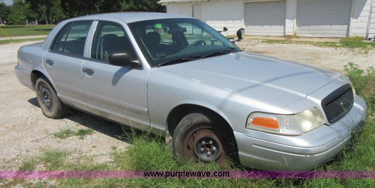 image for item I2012 2003 Ford Crown Victoria Police Interceptor
