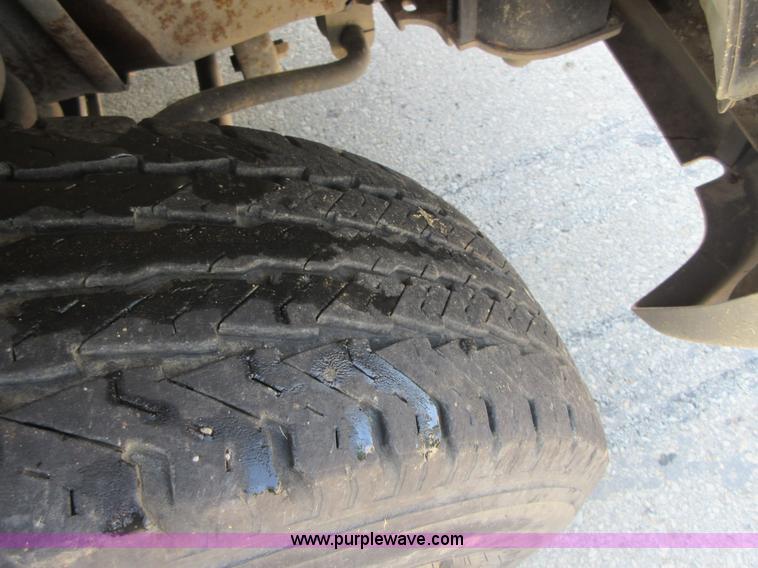 image for item I2013 1998 Ford Econoline E350 ambulance